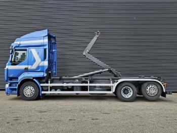 PREMIUM 450.26 / 6x2 / HOOKLIFT